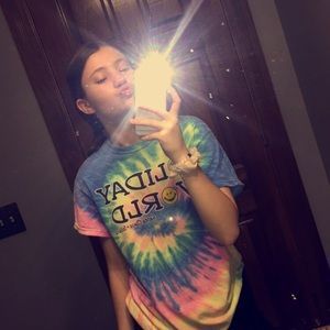 Meet your Posher, Mady